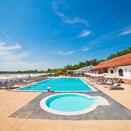 Hotel Evergreen Amara Exterior foto